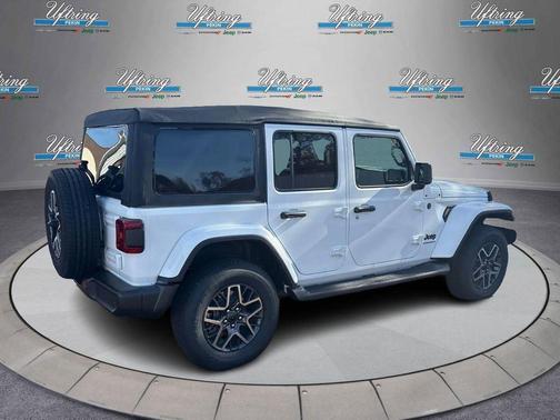 Bright White Clearcoat 2026 Jeep Wrangler 4-Door Sahara 4x4