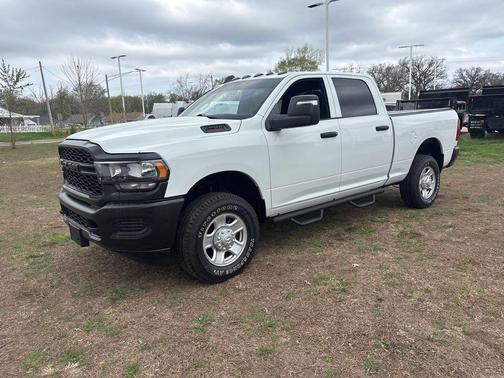 Bright White Clearcoat 2024 RAM 2500 Tradesman Crew Cab 4x4 6'4' Box