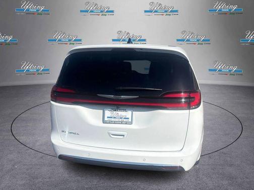Bright White Clearcoat 2026 Chrysler Pacifica L