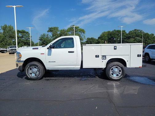 2022 RAM 2500 Tradesman Regular Cab 4x4 8' Box