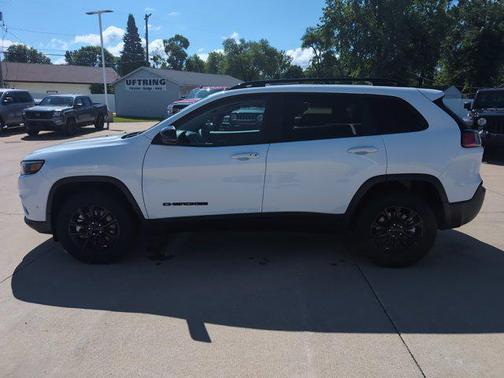 2023 Jeep Cherokee Altitude