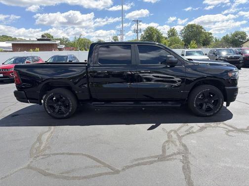 Diamond Black Crystal Pearlcoat 2025 RAM 1500 Tradesman