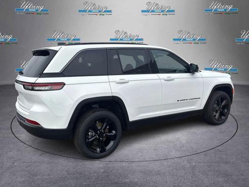 Bright White Clearcoat 2026 Jeep Grand Cherokee Limited