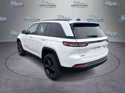 Bright White Clearcoat 2026 Jeep Grand Cherokee Limited