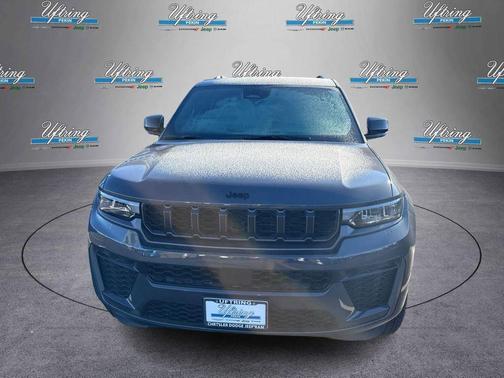 Baltic Gray Metallic Clearcoat 2026 Jeep Grand Cherokee Altitude