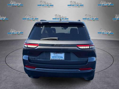 2026 Jeep Grand Cherokee Altitude