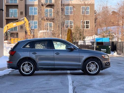 2013 Audi Q5 2.0T Premium Plus