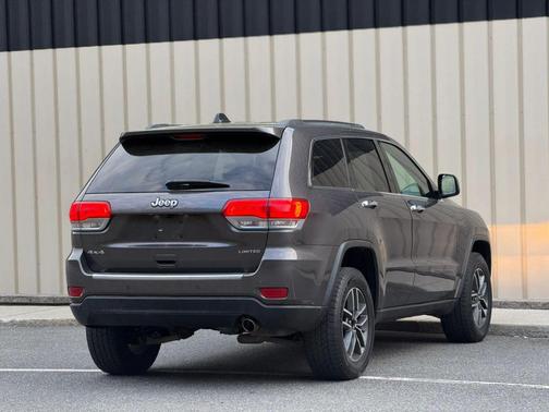 Granite Crystal Metallic Clearcoat 2019 Jeep Grand Cherokee Limited
