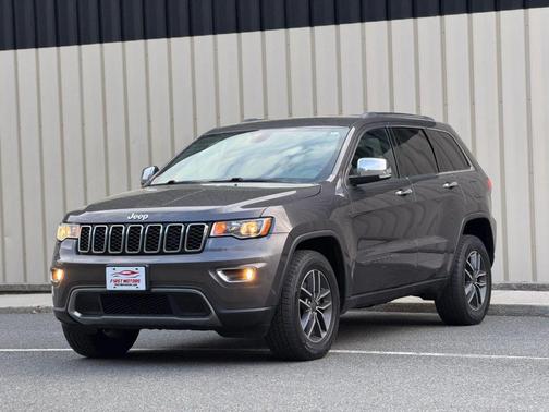 Granite Crystal Metallic Clearcoat 2019 Jeep Grand Cherokee Limited
