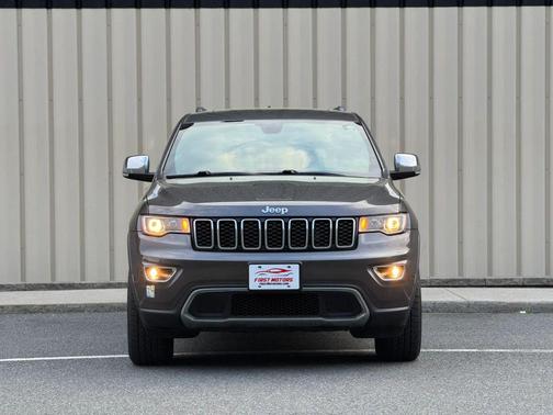 Granite Crystal Metallic Clearcoat 2019 Jeep Grand Cherokee Limited