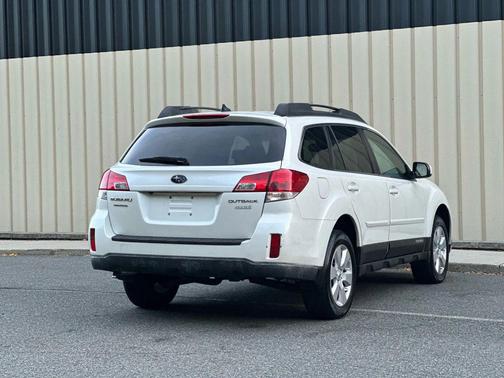 2012 Subaru Outback 2.5i Limited