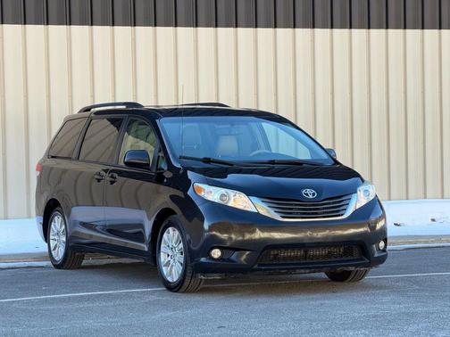 2014 Toyota Sienna XLE