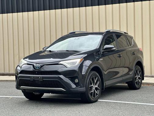 2017 Toyota RAV4 Hybrid SE
