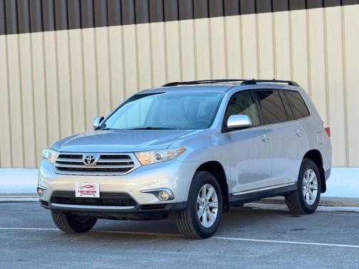 2012 Toyota Highlander SE