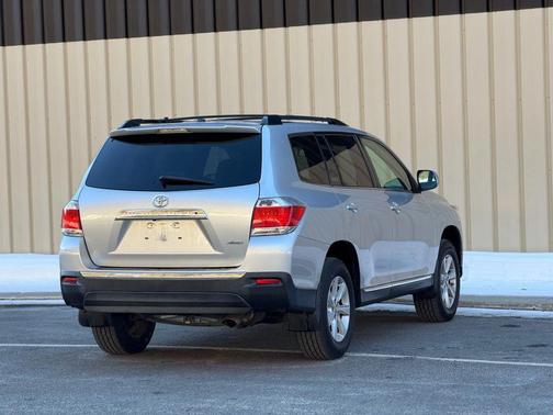 2012 Toyota Highlander SE