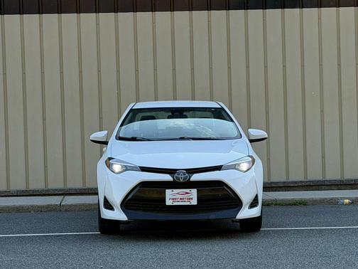 Super White 2019 Toyota Corolla LE