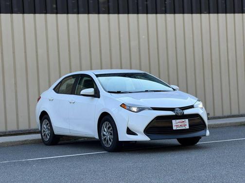 Super White 2019 Toyota Corolla LE