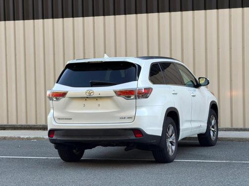 Blizzard Pearl 2014 Toyota Highlander XLE