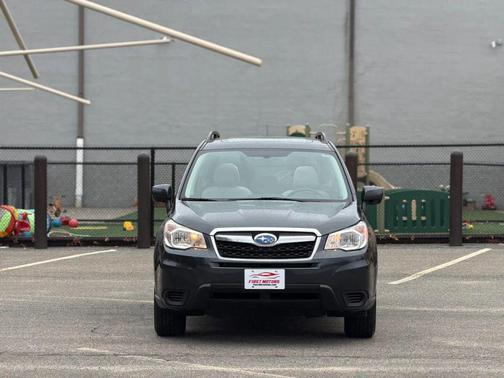 Crystal Black Silica 2014 Subaru Forester 2.5i Premium