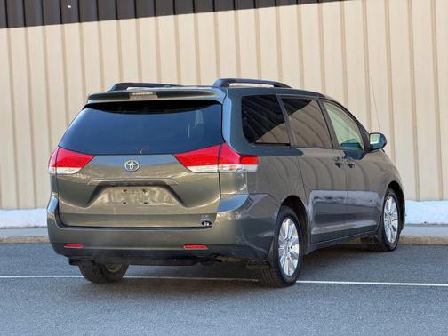 2013 Toyota Sienna LE