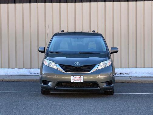 2013 Toyota Sienna LE