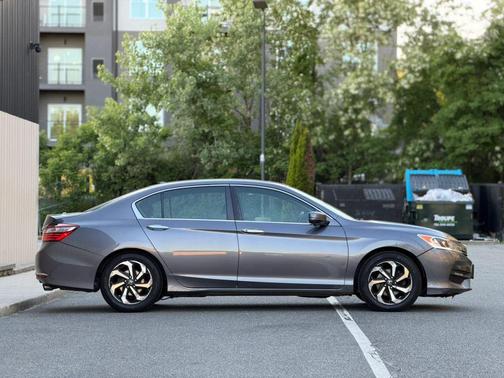 Modern Steel Metallic 2016 Honda Accord EX-L