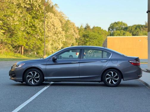 Modern Steel Metallic 2016 Honda Accord EX-L