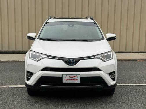 Super White 2017 Toyota RAV4 Hybrid XLE