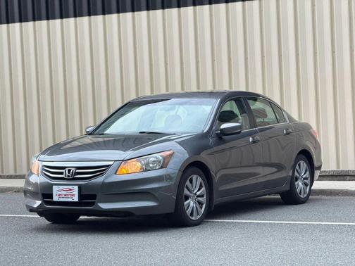 Polished Metal Metallic 2011 Honda Accord SE