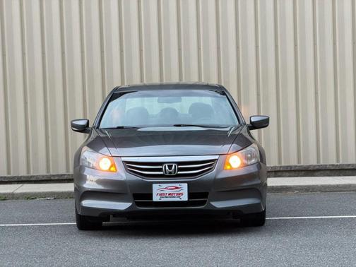 Polished Metal Metallic 2011 Honda Accord SE