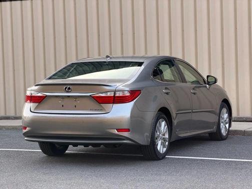 2015 Lexus ES 300h Base