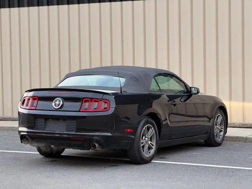 2013 Ford Mustang V6 Premium