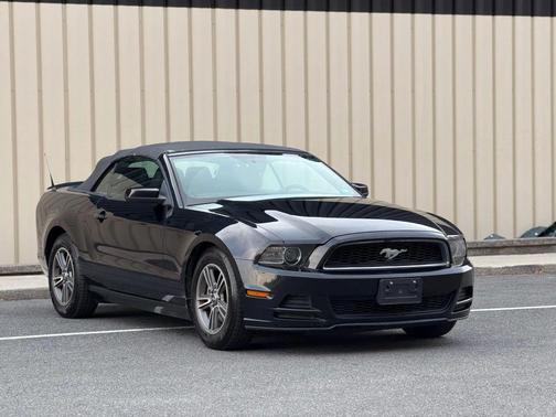 2013 Ford Mustang V6 Premium