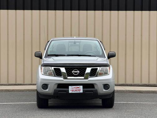 Brilliant Silver 2015 Nissan Frontier SV