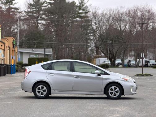 Classic Silver Metallic 2012 Toyota Prius Four