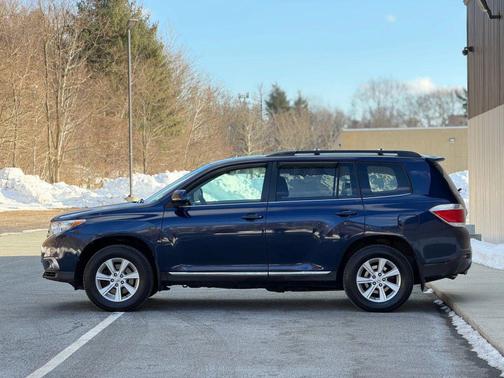 2012 Toyota Highlander SE