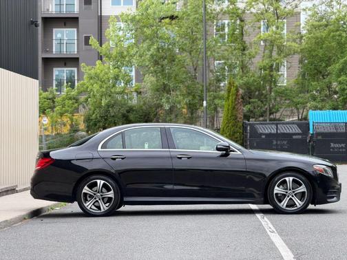 Black 2018 Mercedes-Benz E-Class 4MATIC