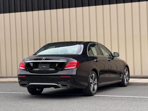 Black 2018 Mercedes-Benz E-Class 4MATIC