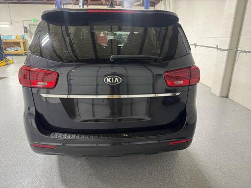 2020 Kia Sedona LX