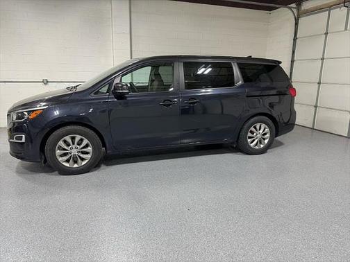 2020 Kia Sedona LX