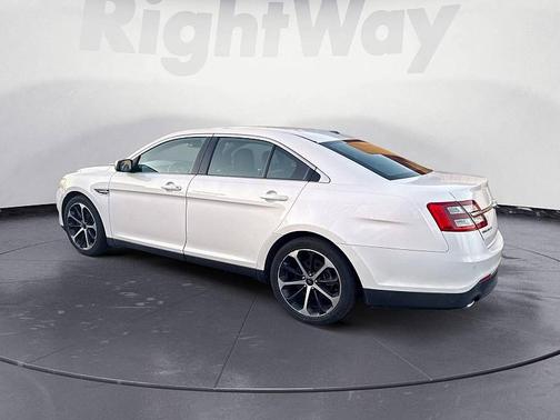2015 Ford Taurus SEL