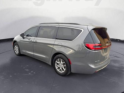 2022 Chrysler Pacifica Touring