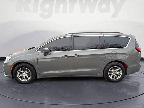 2022 Chrysler Pacifica Touring