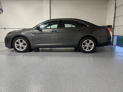 2018 Ford Taurus SEL