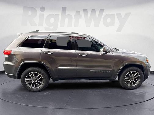 2019 Jeep Grand Cherokee Laredo