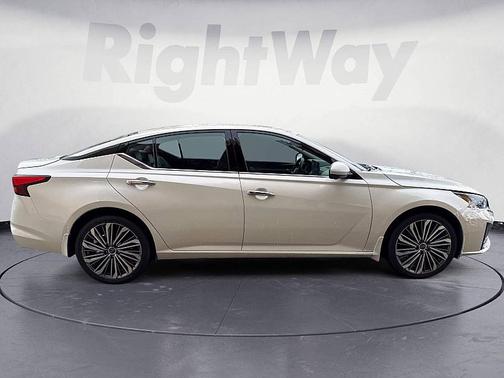 2024 Nissan Altima 2.5 SL