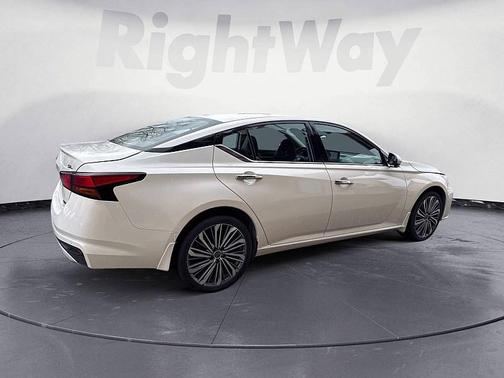 2024 Nissan Altima 2.5 SL