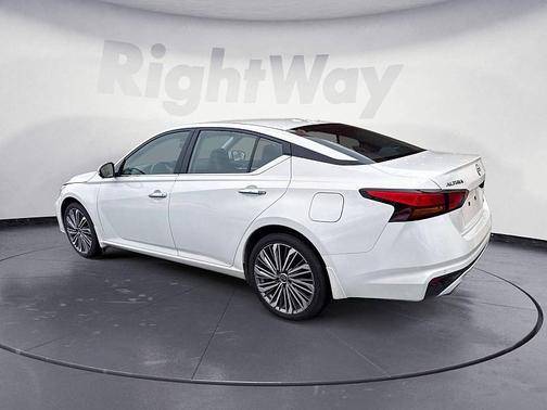 2024 Nissan Altima 2.5 SL