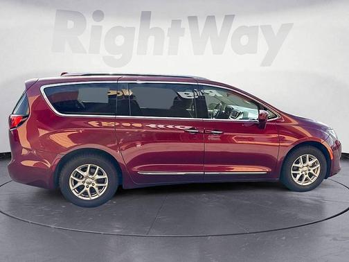 2020 Chrysler Pacifica Touring L