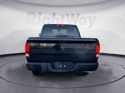 2023 RAM 1500 Classic Warlock Crew Cab 4x4 5'7' Box